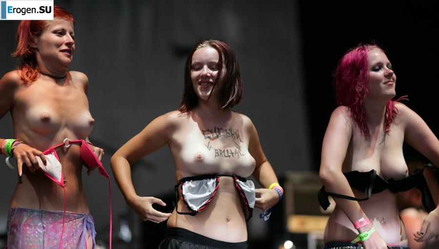 Сиськи и немного писек на рок-концертах. Часть 2. Фото 10