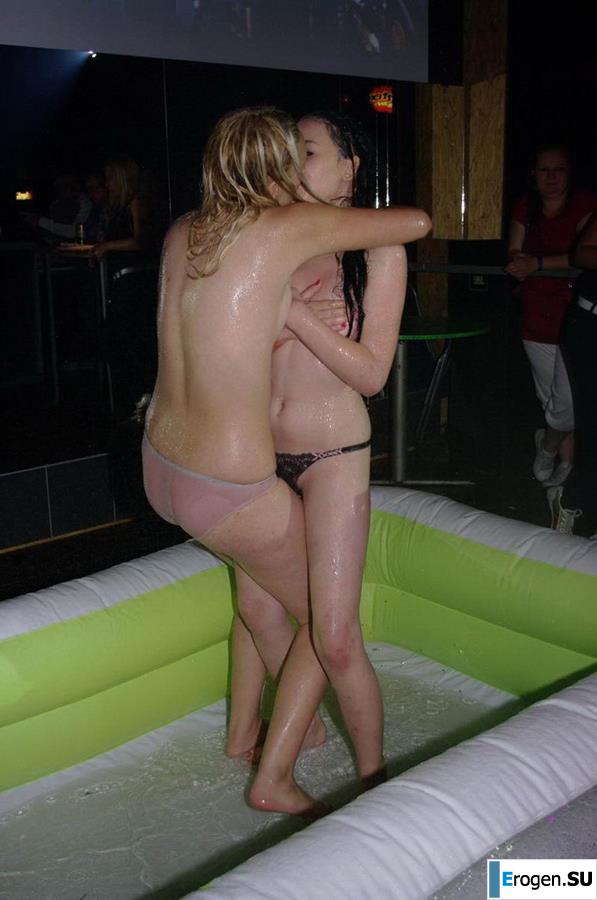 Striptease at the Czech club. Part 3. Photo 35