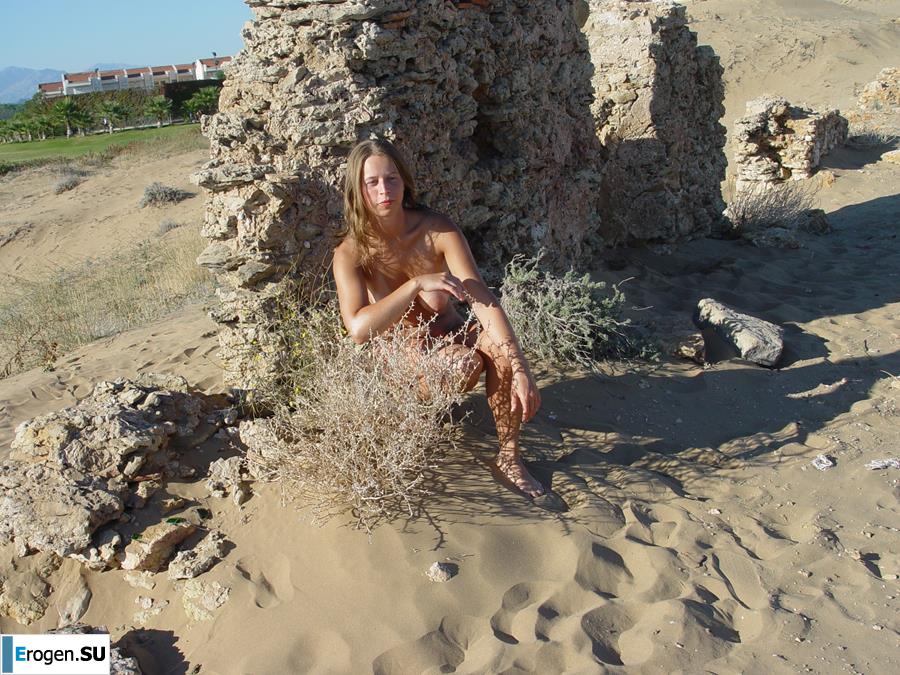 Girlfriend with big nipples. Part 3. Photo 31