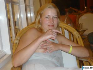 Блонда-эксгибиционистка без сисек. Часть 3. Эскиз 11