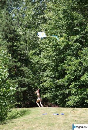 Нудистки впали в детство. Часть 3. Эскиз 11