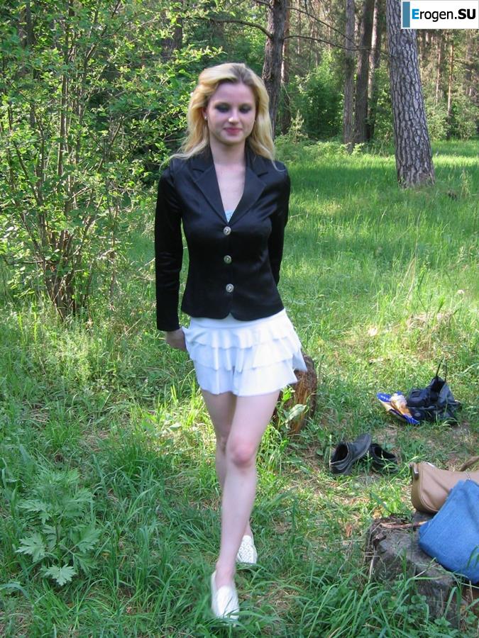 Thin blonde with big breasts. Part 2. Photo 3