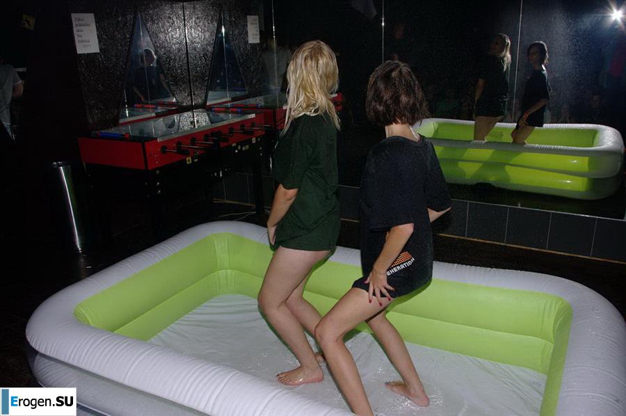 Стриптиз в чешском клубе. Часть 4. Фото 34