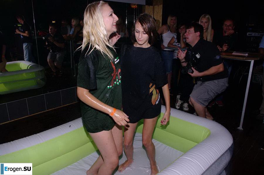 Стриптиз в чешском клубе. Часть 4. Фото 37