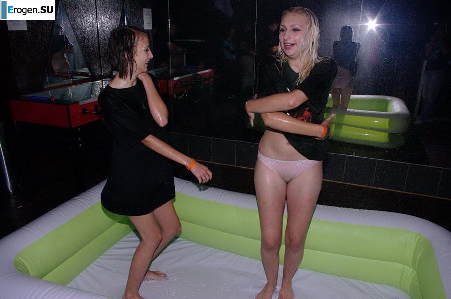 Стриптиз в чешском клубе. Часть 4. Фото 38