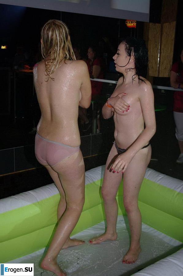 Стриптиз в чешском клубе. Часть 4. Фото 7