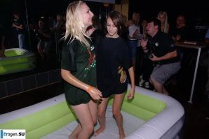 Стриптиз в чешском клубе. Часть 4. Эскиз 37