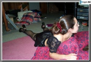 Почти ретро-архив развратной брюнетки. Эскиз 20