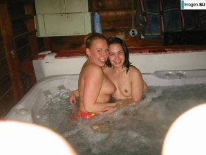 Почти ретро-архив развратной брюнетки. Эскиз 40