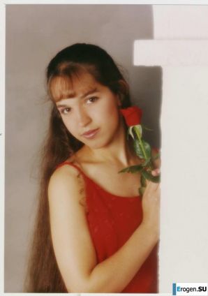 Почти ретро-архив развратной брюнетки. Эскиз 5