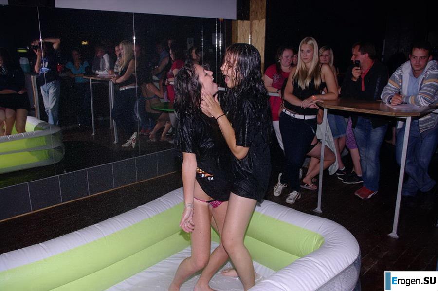 Striptease at the Czech club. Part 5. Photo 48