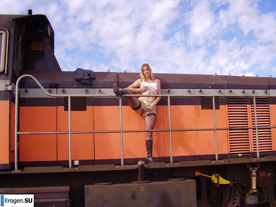 French Bi - Exhibitionist. Part 5. Photo 15