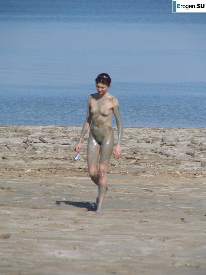 Naked in the Mud. Part 3. Photo 15