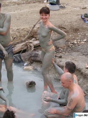 Naked in the Mud. Part 3. Thumb 25