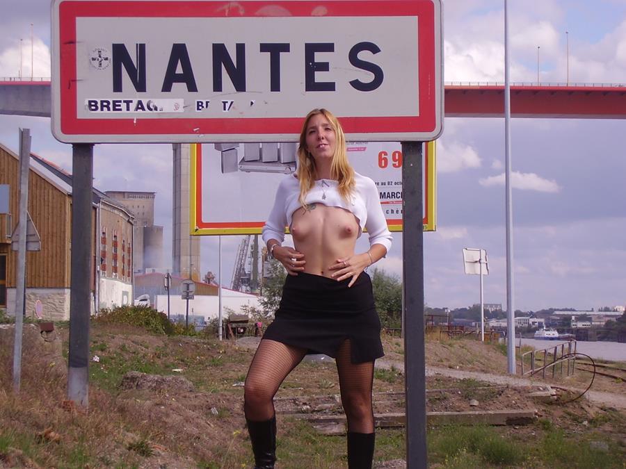 French Bi - Exhibitionist. Part 6. Photo 30