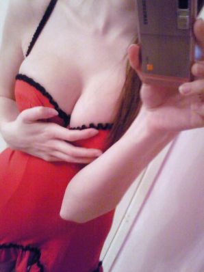 The cutest girl is photographed in the bedroom. Thumb 10