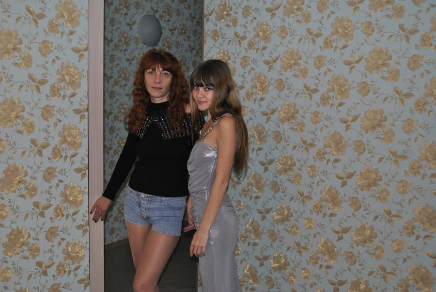 Молодая деваха и старушка. Фото 12