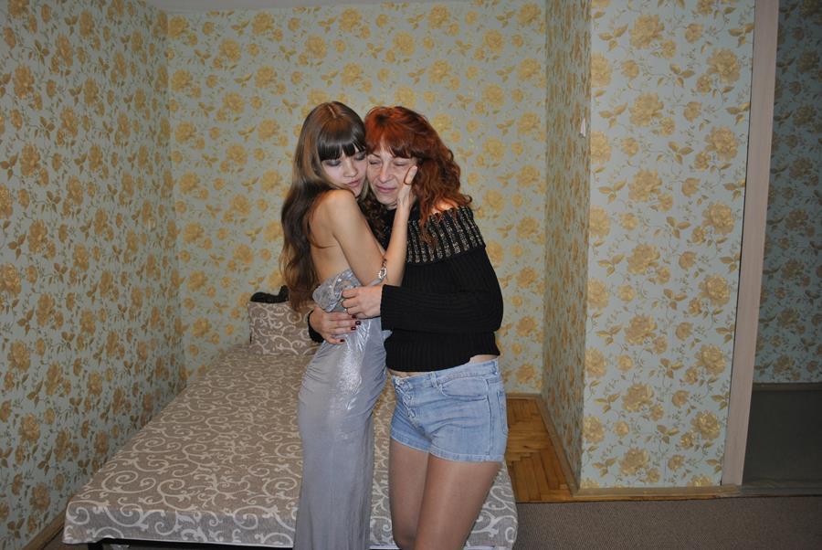 Молодая деваха и старушка. Фото 20