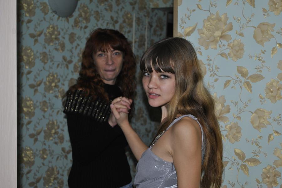 Молодая деваха и старушка. Фото 5