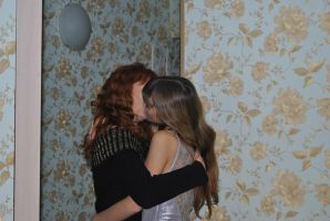 Молодая деваха и старушка. Эскиз 11