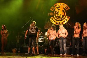 Сиськи и немного писек на рок-концертах. Часть 3. Эскиз 22