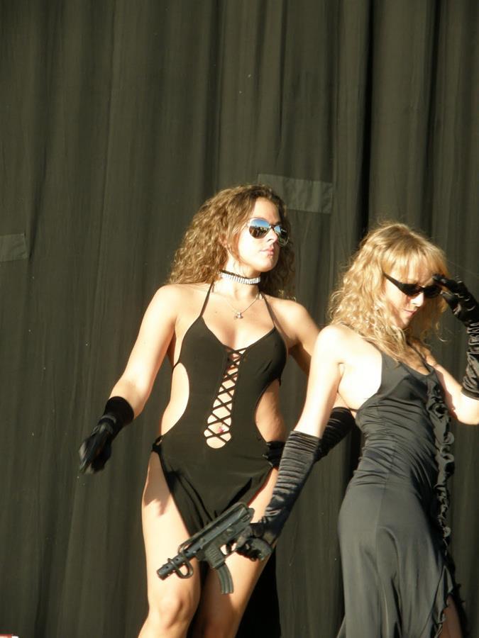 Tits and some pussies at rock concerts. Part 4. Photo 7