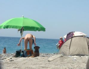 Compilation On the beach with doggy style. Thumb 28