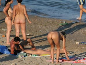 Compilation On the beach with doggy style. Thumb 39