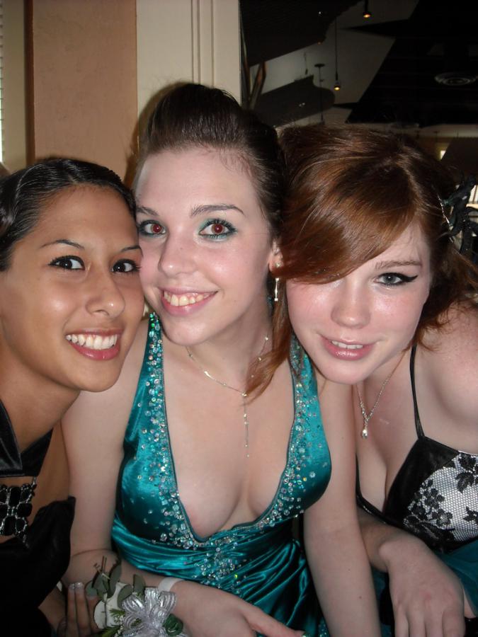 Spied nipple halos. Photo 36