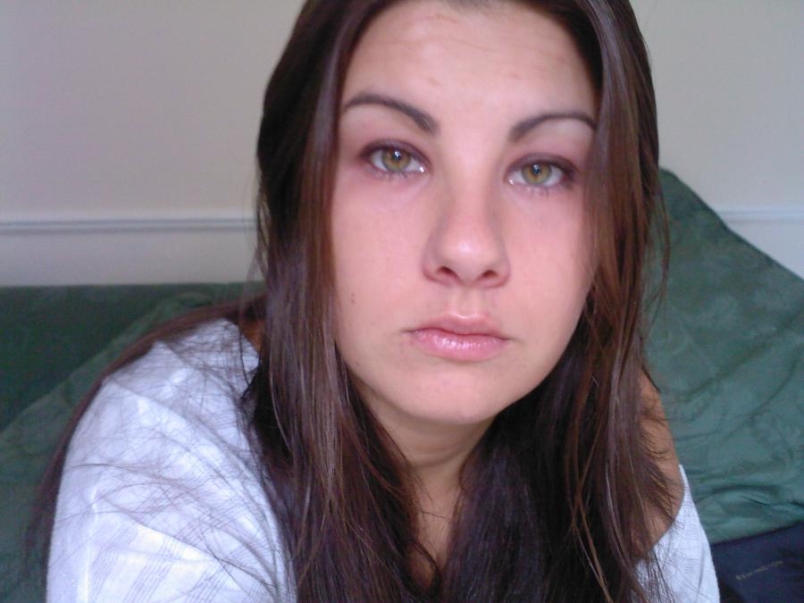 Pierced green-eye. Photo 17