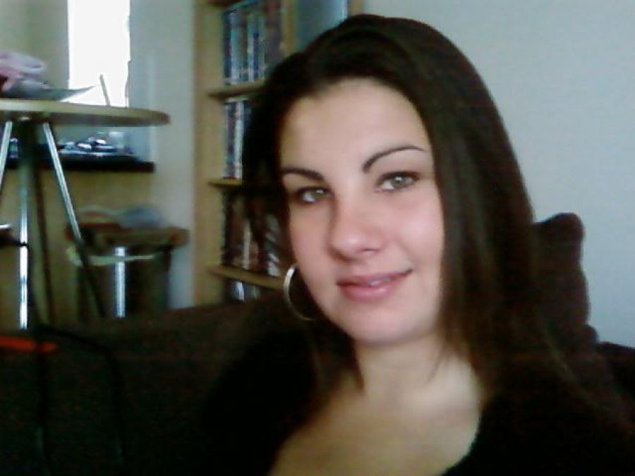 Pierced green-eye. Photo 18