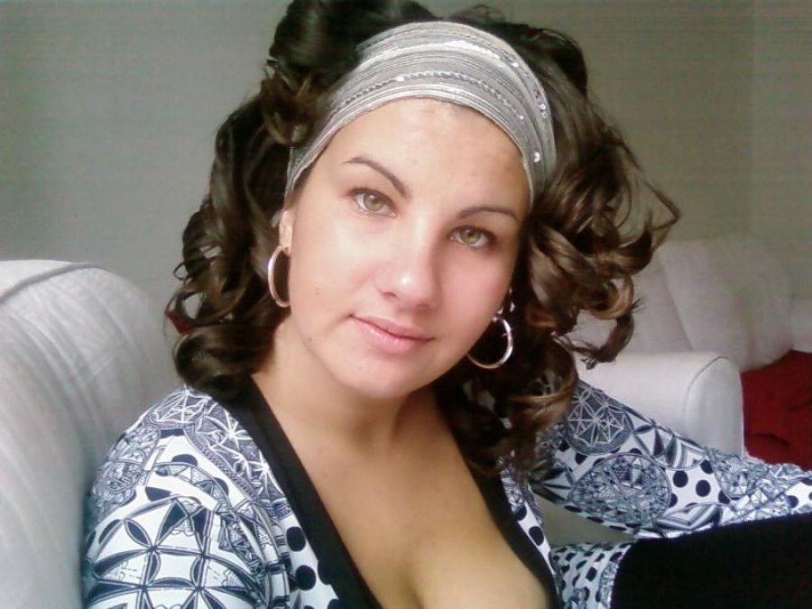 Pierced green-eye. Photo 24