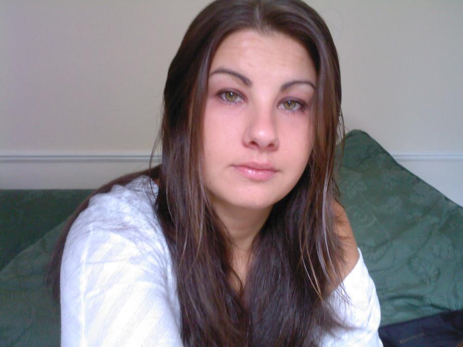 Pierced green-eye. Photo 33