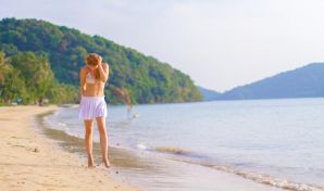 На пляже. Эскиз 32