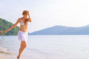 На пляже. Эскиз 34