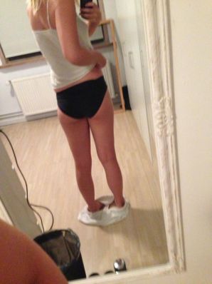 Прыщавое селфи. Эскиз 18