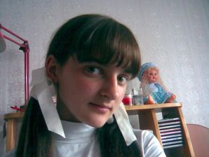 A lover of taking photos of herself on the phone. Thumb 12