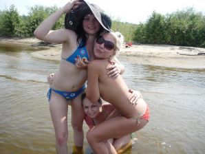 on the river. Thumb 9