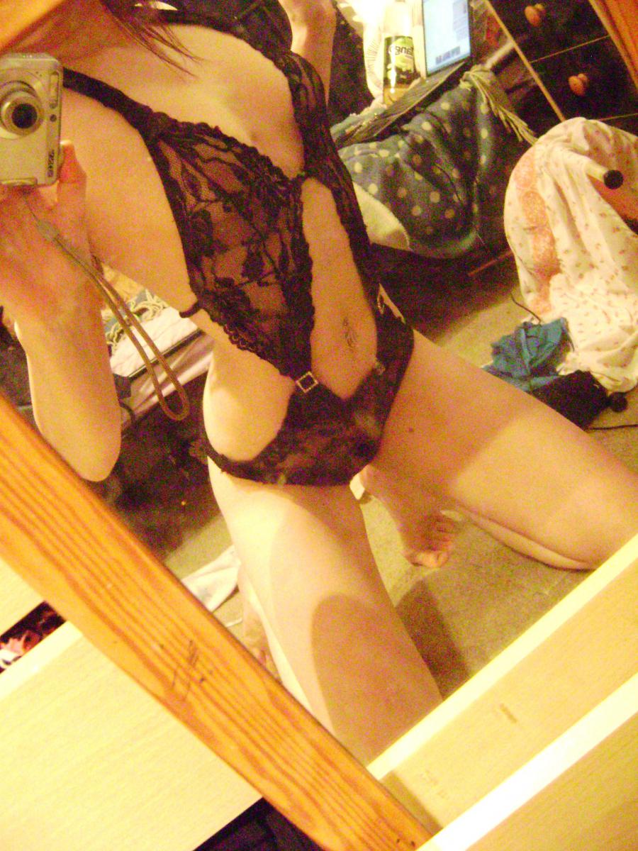 Self-shot of a busty cat. Photo 10