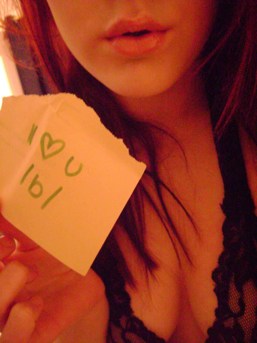 Self-shot of a busty cat. Photo 11