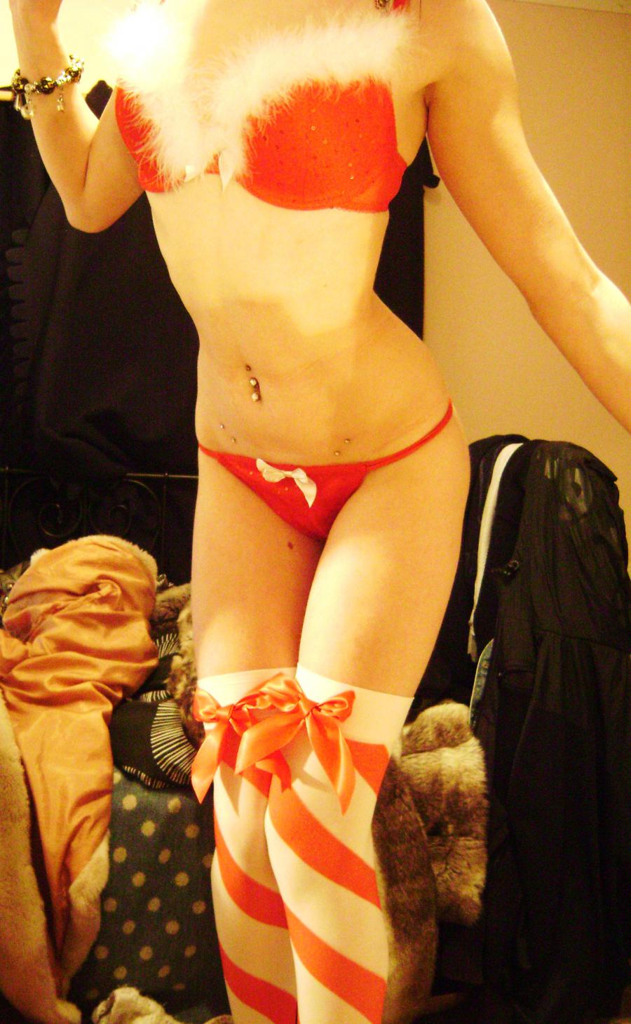 Self-shot of a busty cat. Photo 26