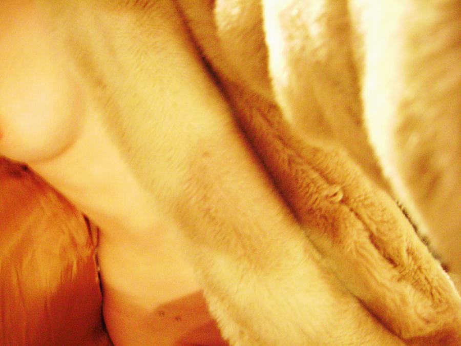 Self-shot of a busty cat. Photo 28