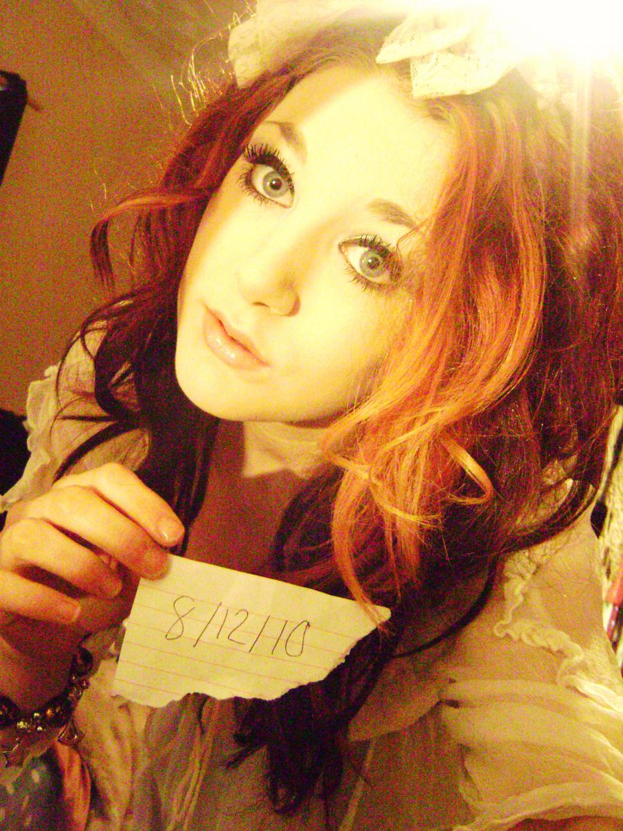 Self-shot of a busty cat. Part 2. Photo 58