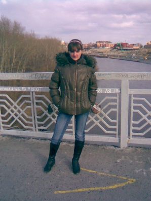 A lover of taking photos of herself on the phone. Part 2. Thumb 36