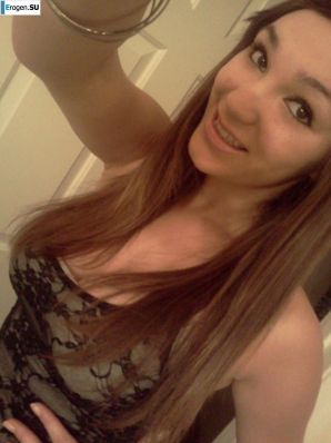 Грудастый селфшот. Эскиз 24