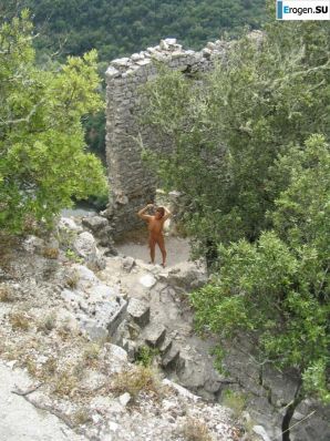 Немолодая пара на отдыхе. Эскиз 23