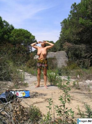 Немолодая пара на отдыхе. Эскиз 31