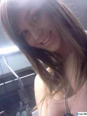 Busty self-shot. Part 2. Thumb 11