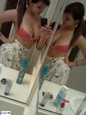 Busty self-shot. Part 2. Thumb 9