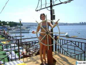 Ира на море. Эскиз 17